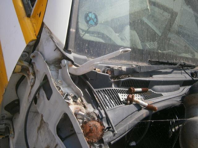 Решетка под лобовое стекло Тойота Хайлюкс Сурф в Когалыме 29486
