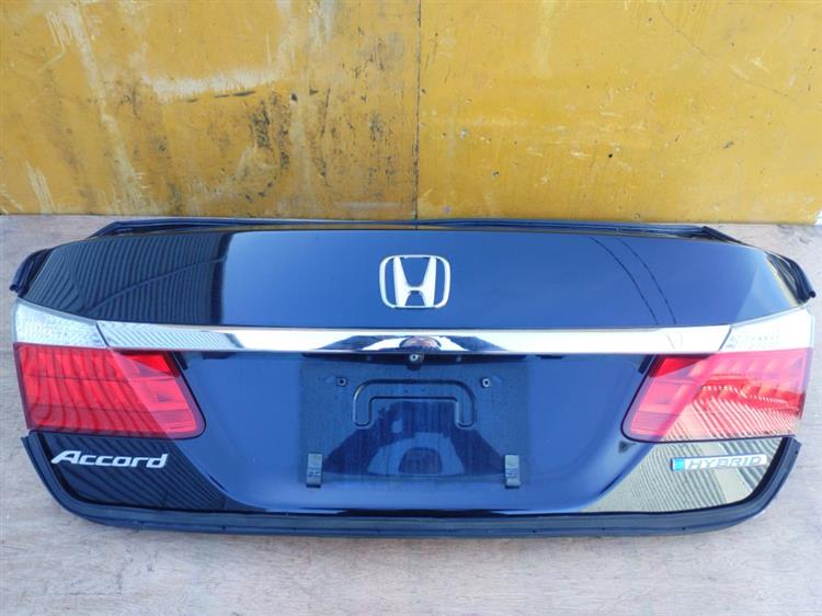 Крышка багажника Хонда Аккорд в Когалыме 50872